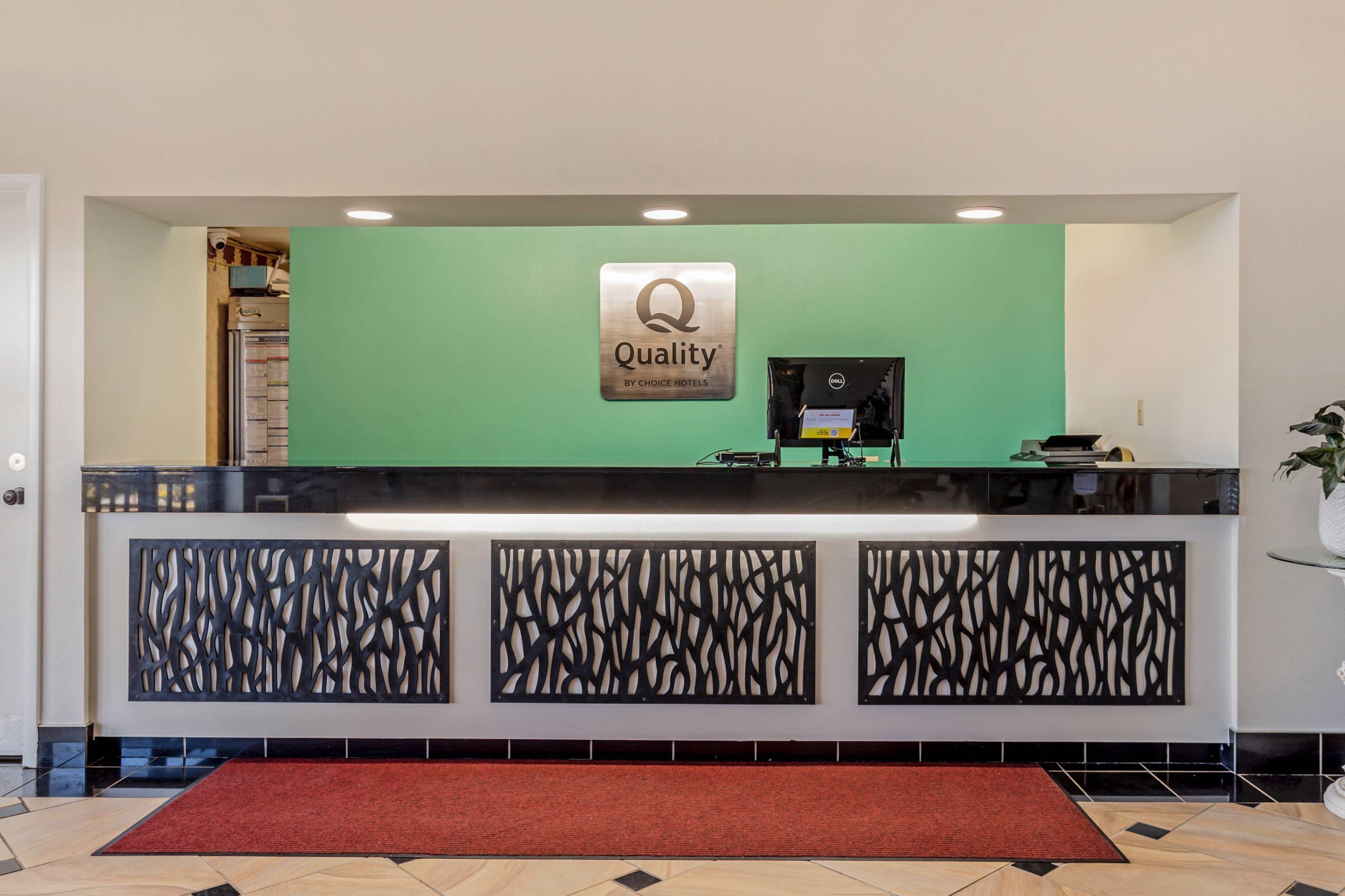 Front desk with friendly staff | Quality Inn Riverview Enola-Harrisburg