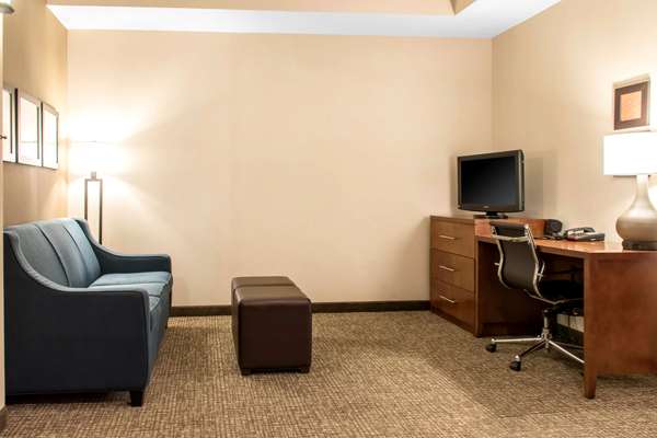 Suite - Comfort Suites Scranton - I-81, Exit 182
