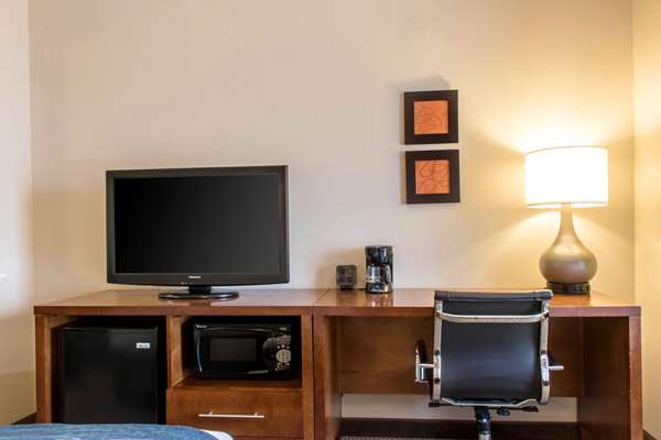 Suite - Comfort Suites Scranton - I-81, Exit 182