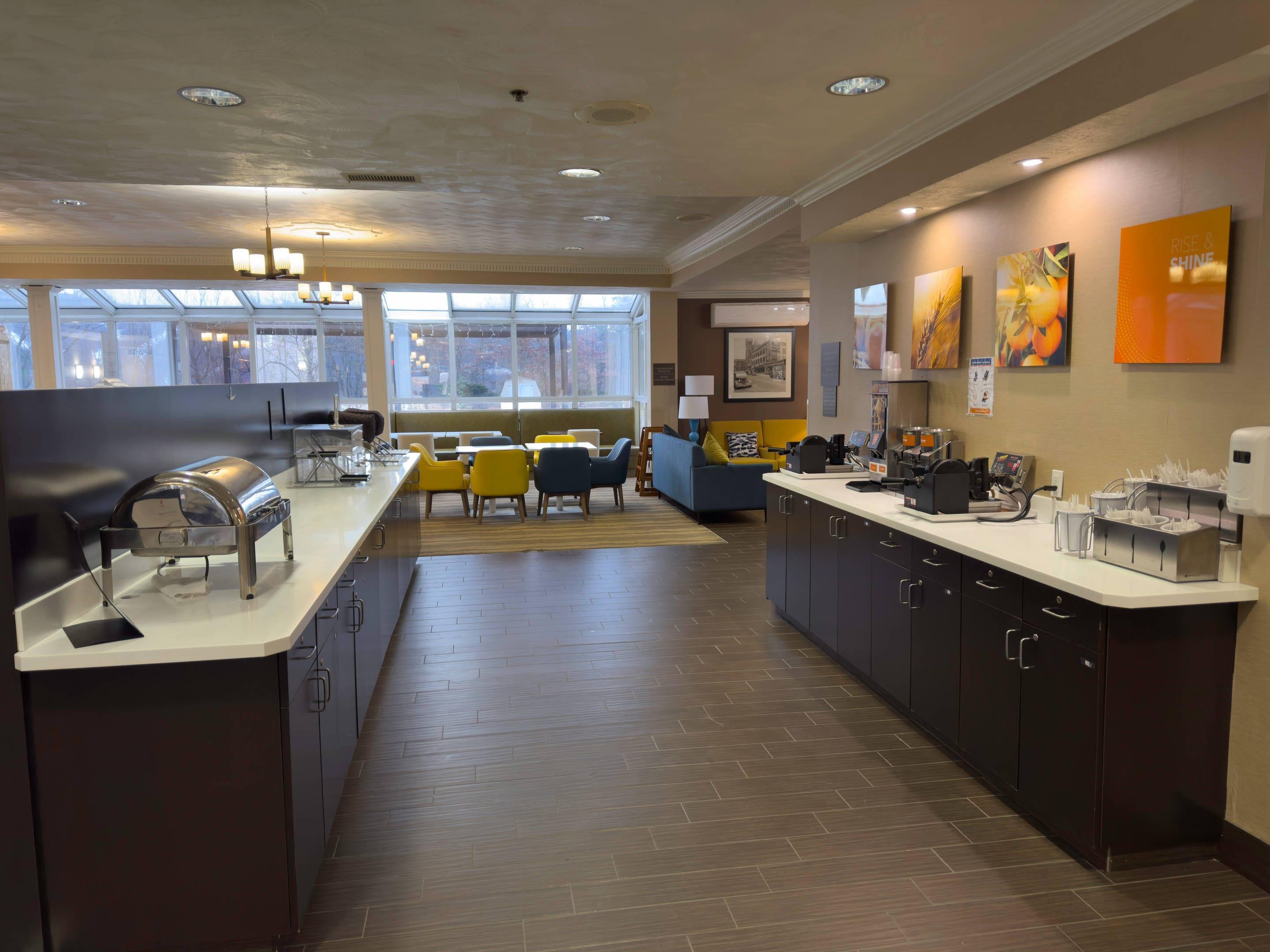 Free hot breakfast | Comfort Suites Scranton near Montage Mountain