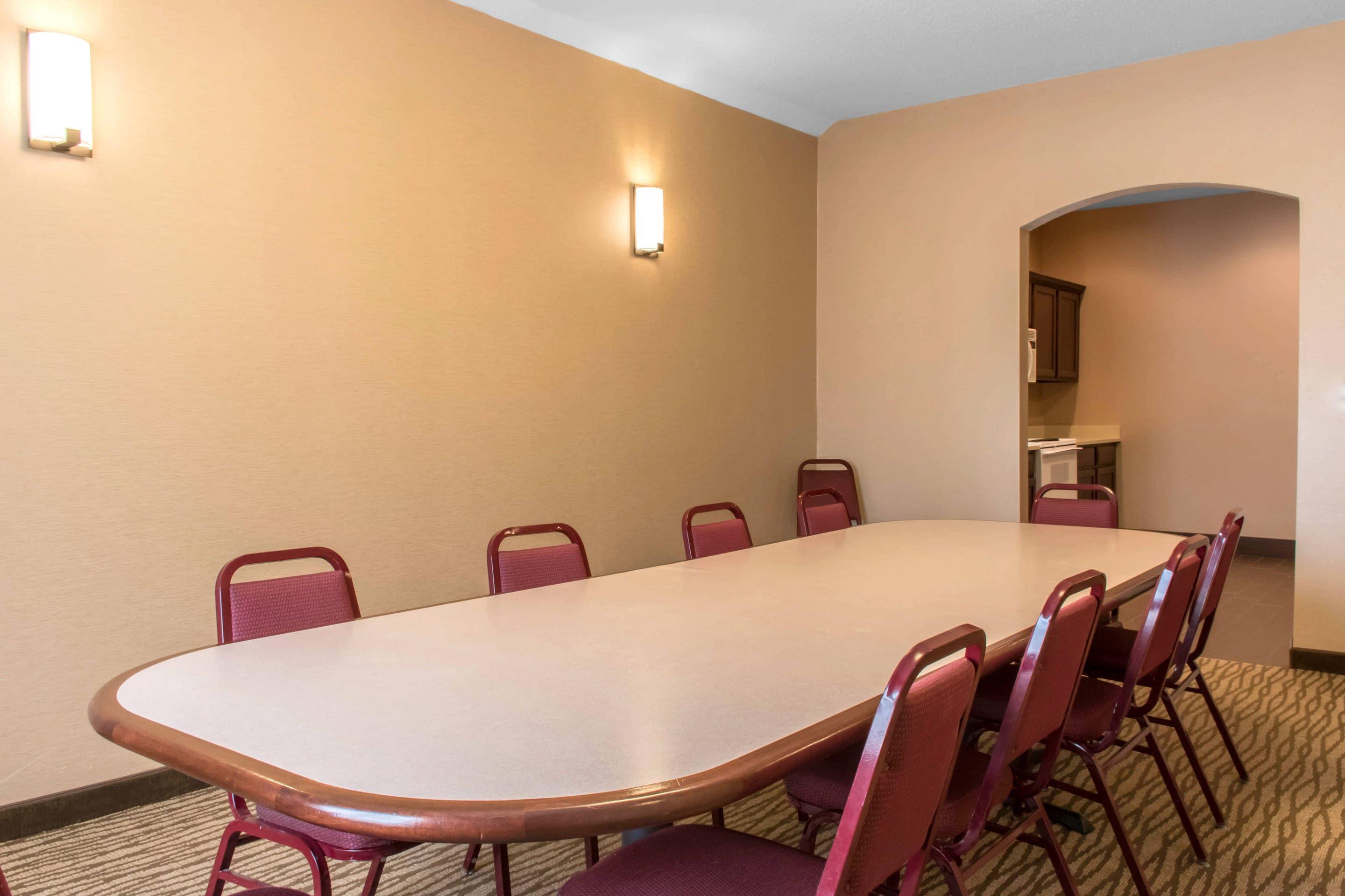 Meeting room | Comfort Suites Scranton near Montage Mountain