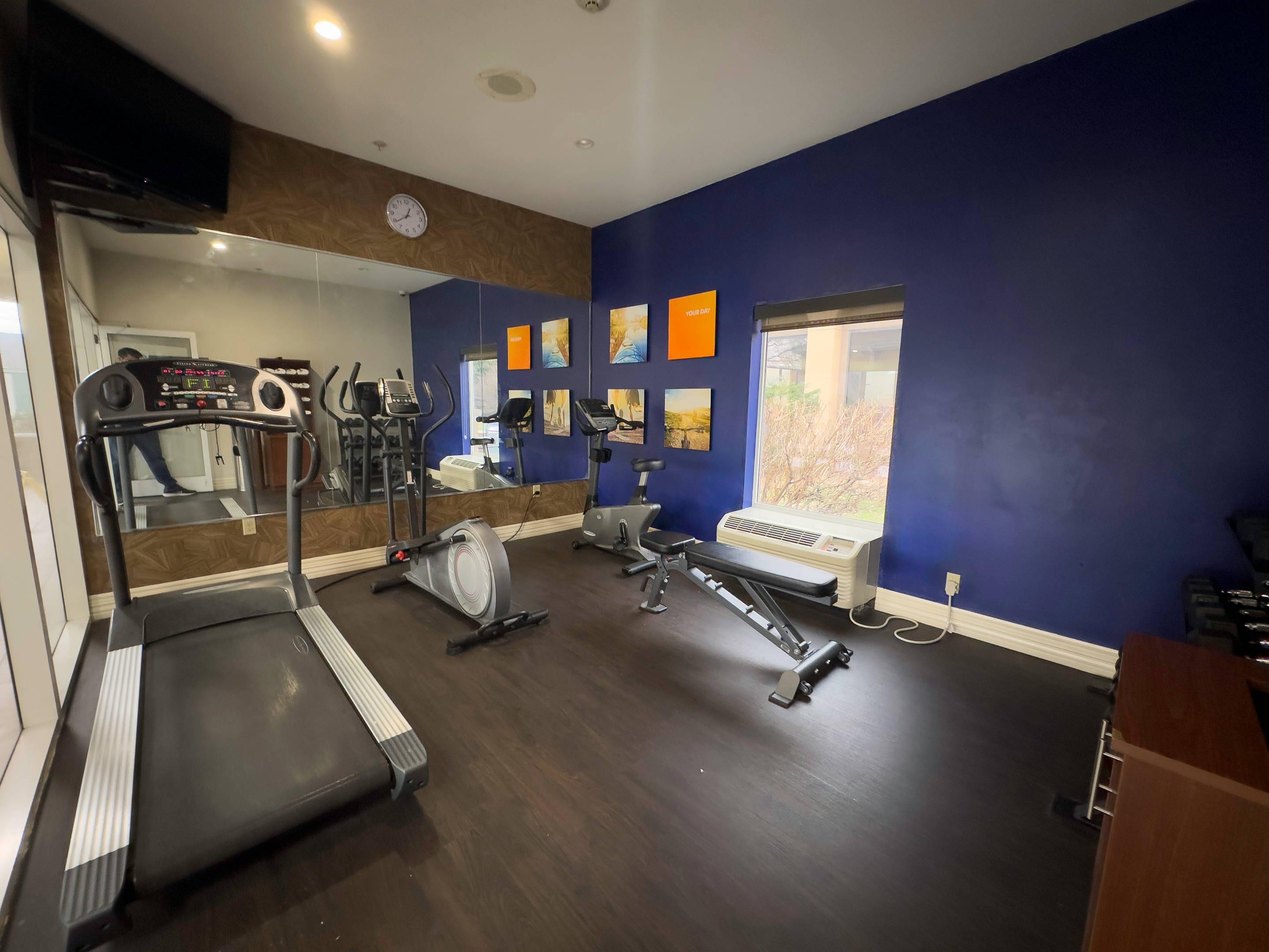 Fitness center | Comfort Suites Scranton near Montage Mountain