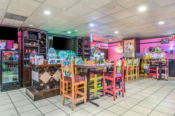 Bar - Quality Inn & Suites York