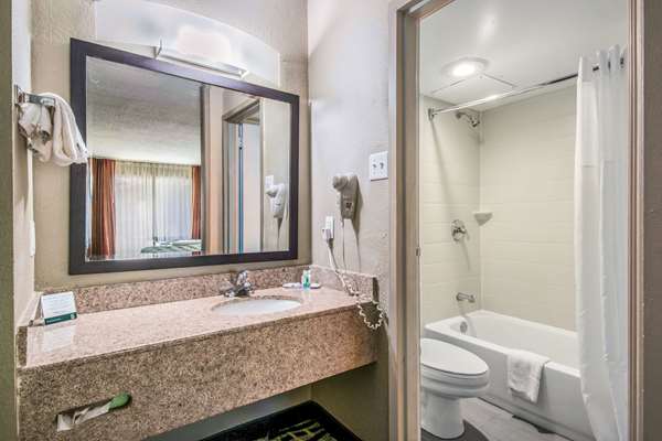 Suite - Quality Inn & Suites York