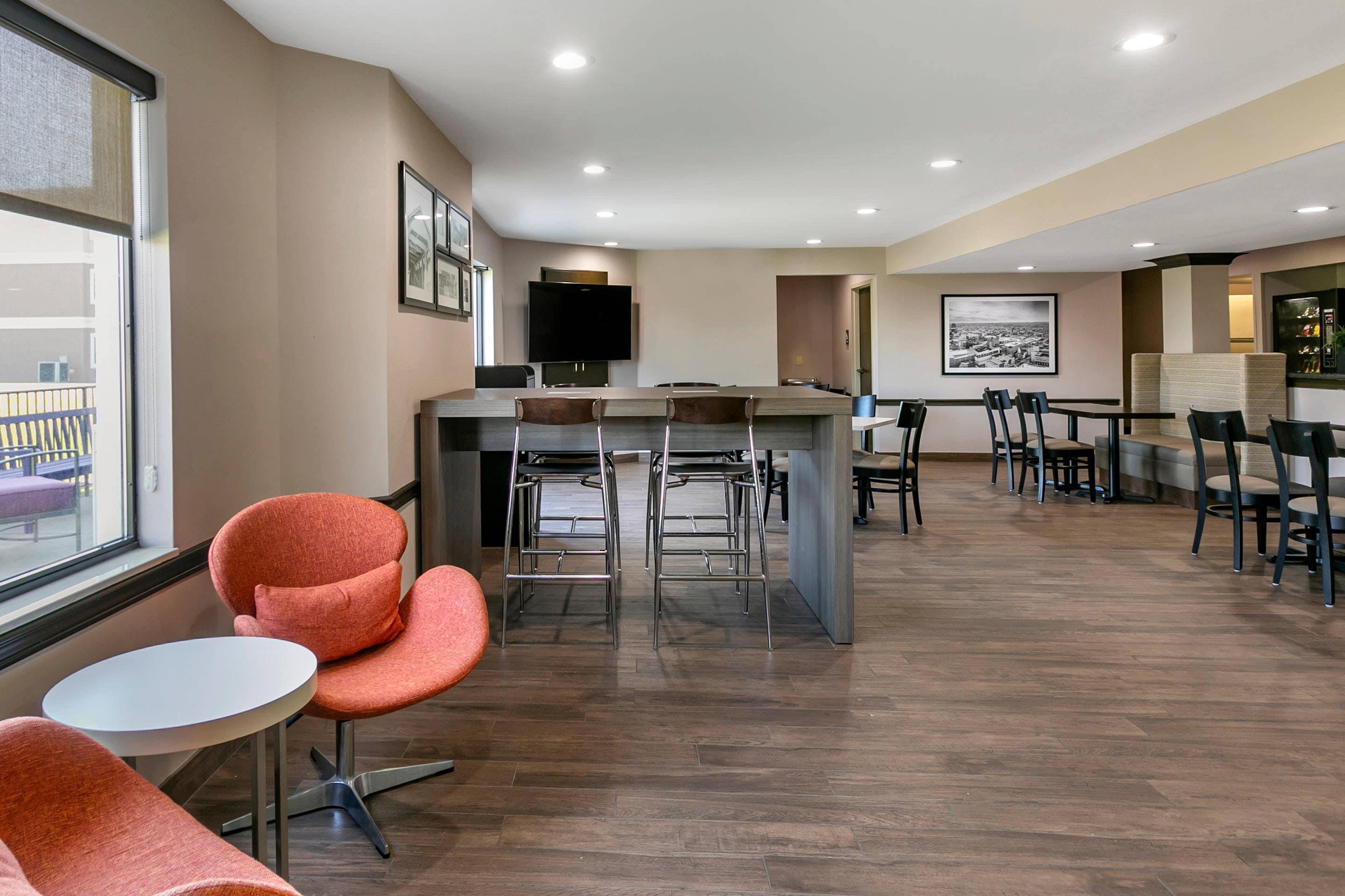 Breakfast area | Sleep Inn Allentown - Fogelsville