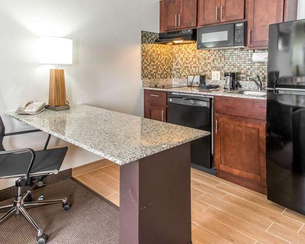 Suite - MainStay Suites Pittsburgh