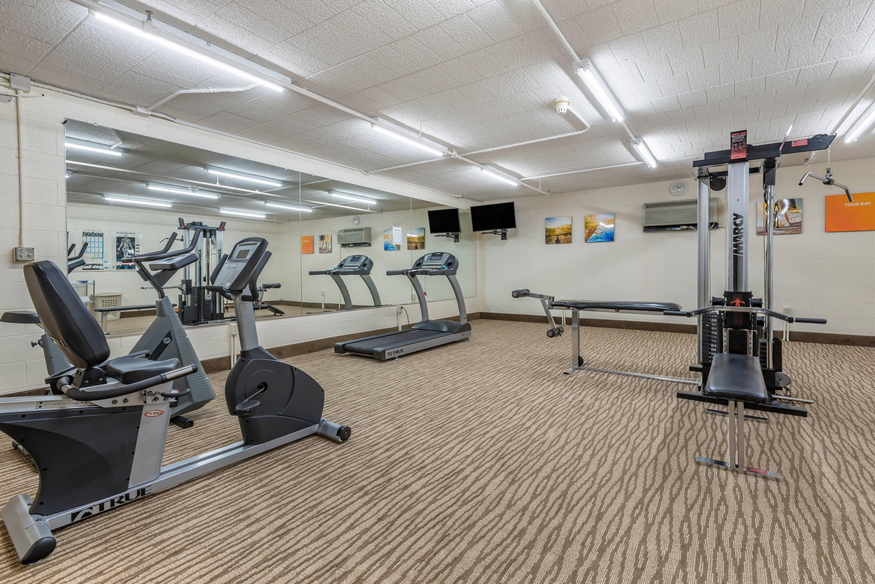 Exercise room | Comfort Inn West Hazleton