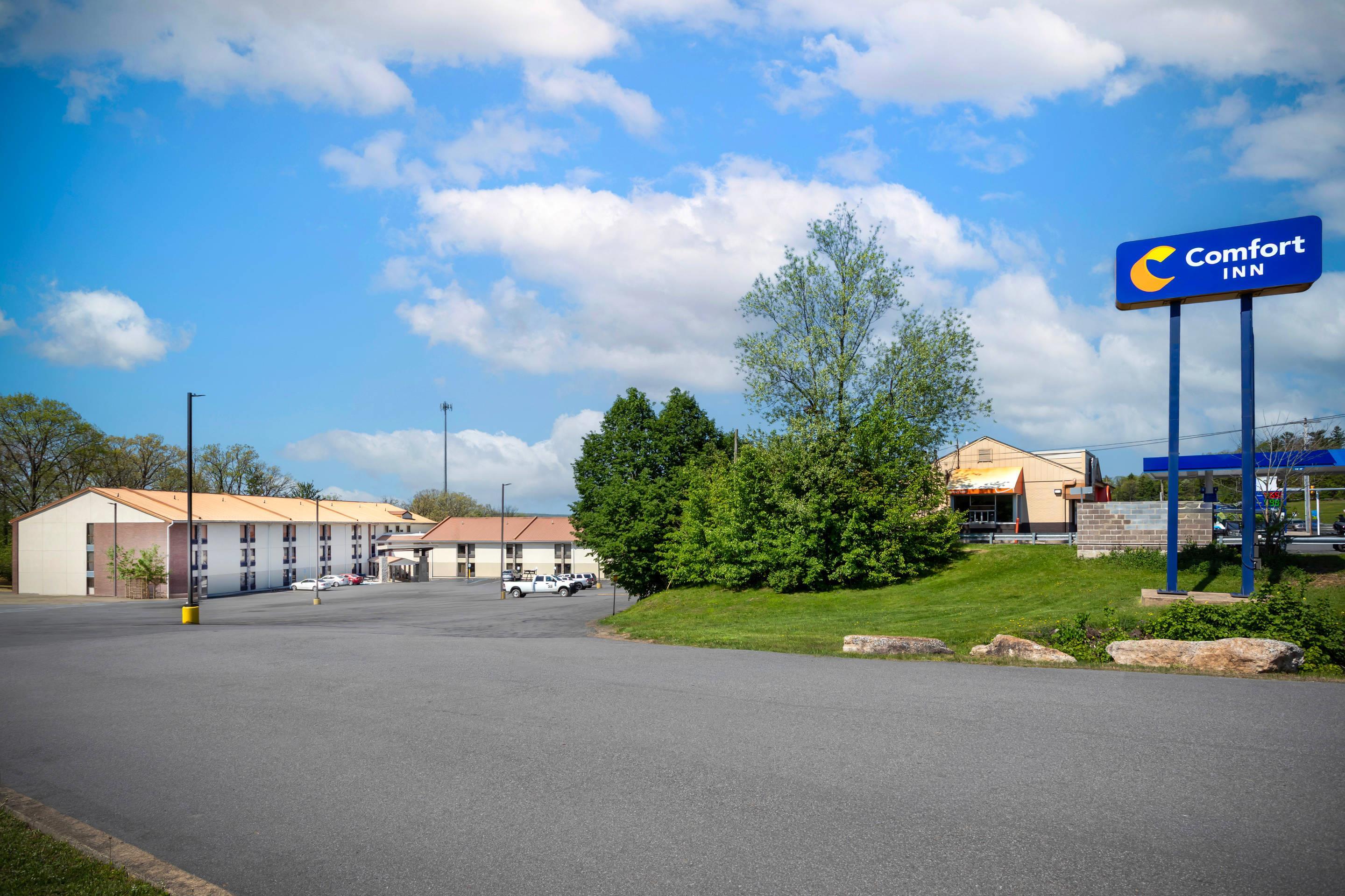 Hotel exterior | Comfort Inn West Hazleton