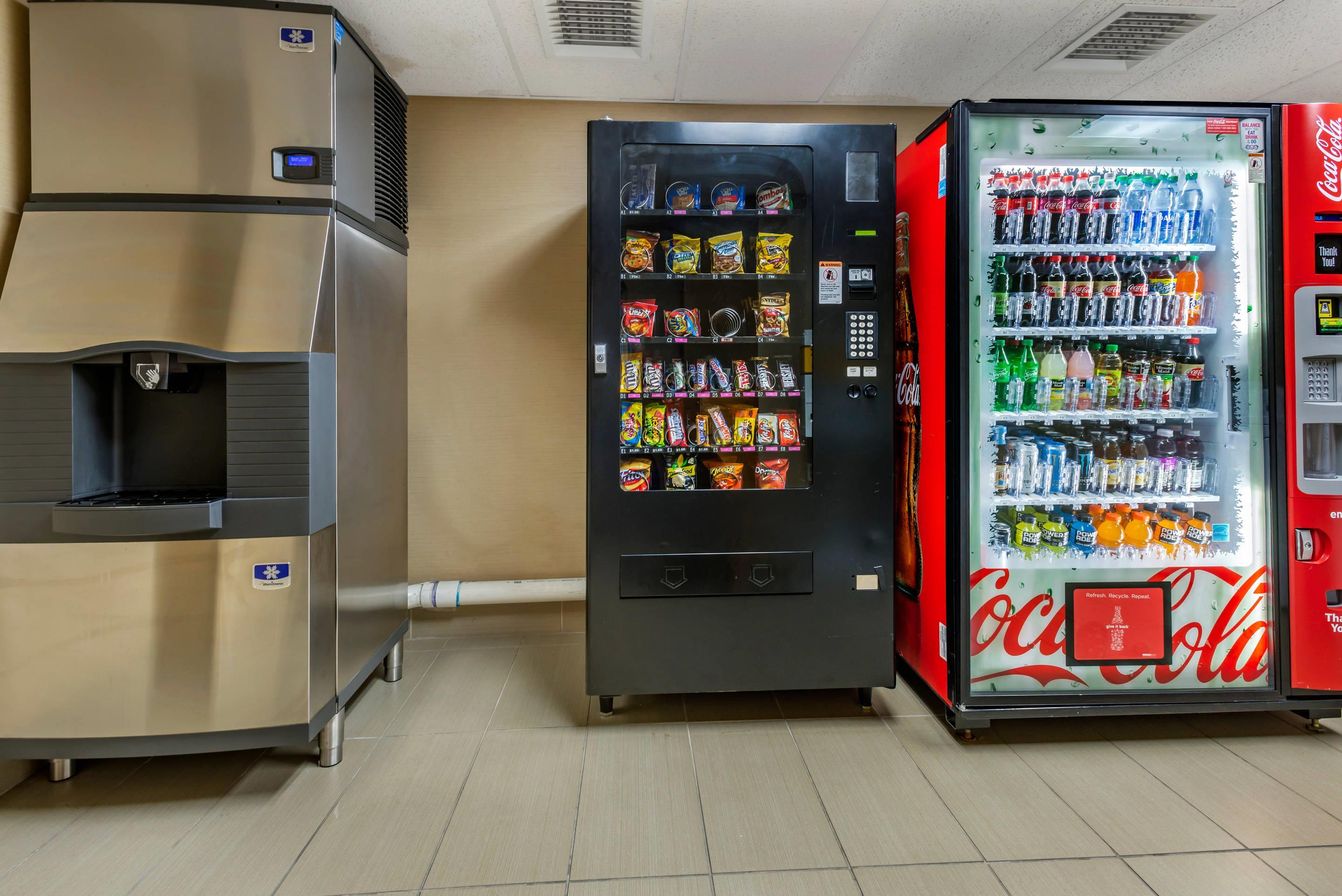 Hotel vending area | Comfort Inn West Hazleton