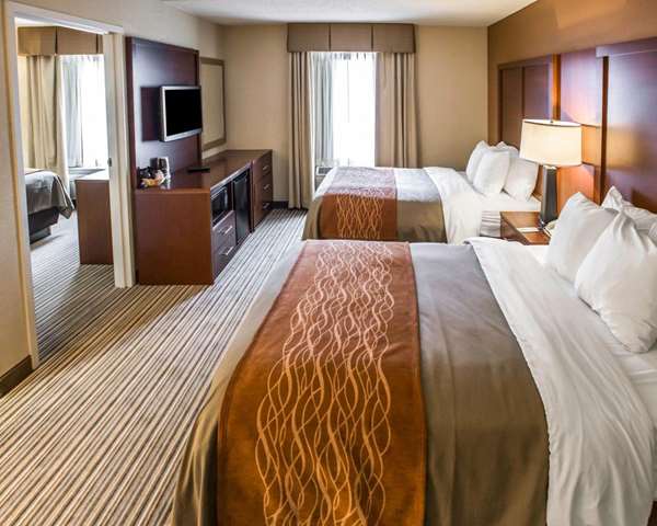 Suite - Comfort Inn at the Park Hummelstown