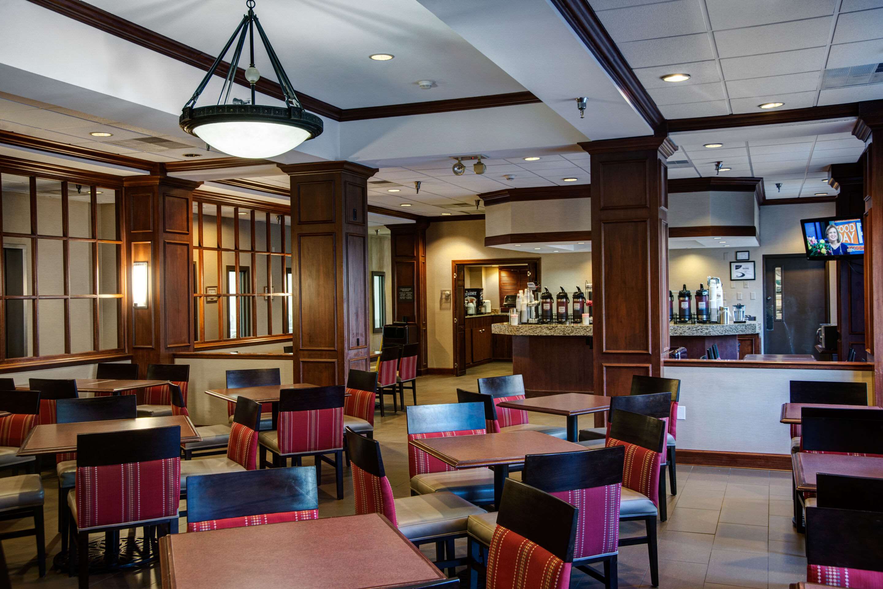 Enjoy breakfast in this seating area | Comfort Inn at the Park