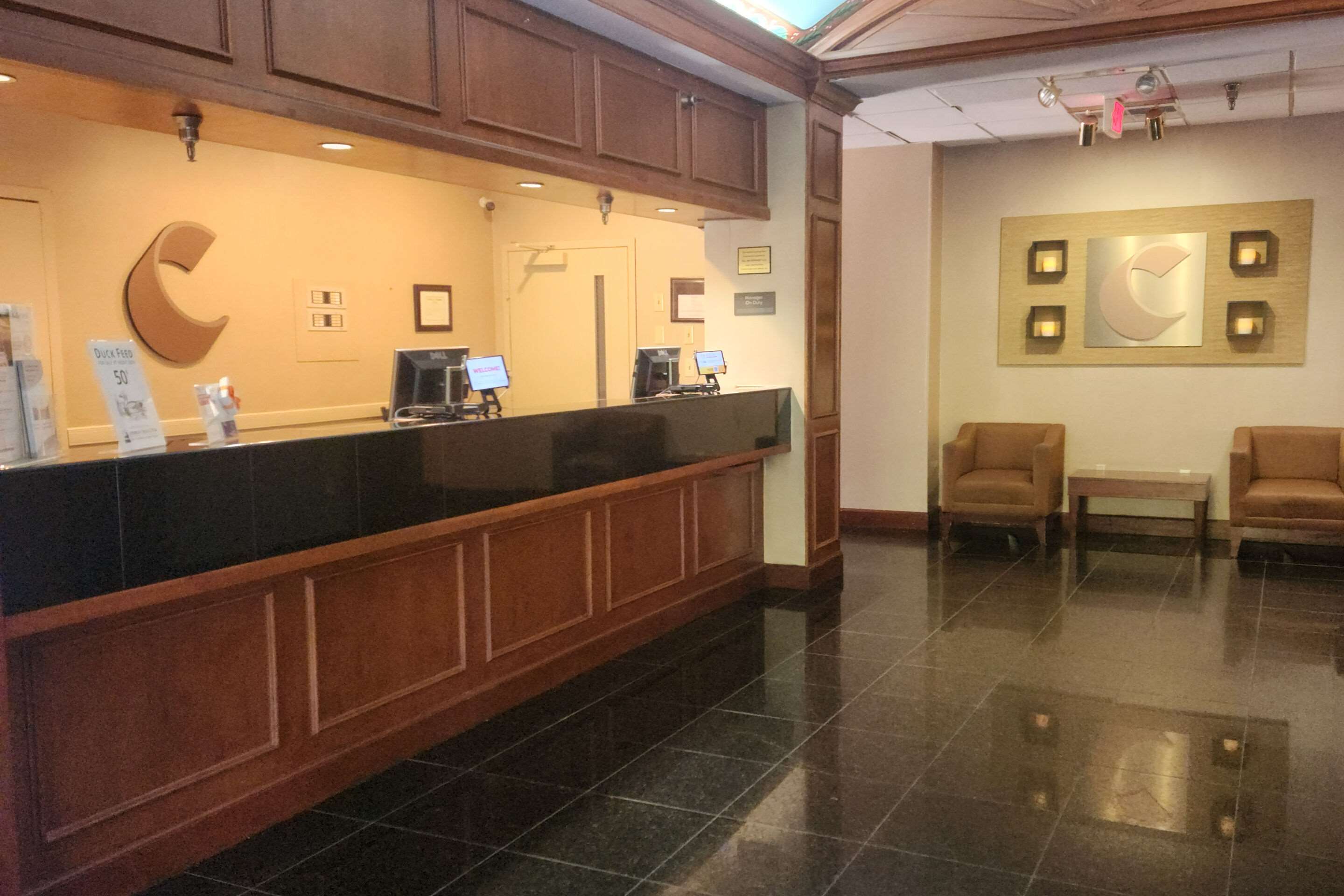 Front desk | Comfort Inn at the Park