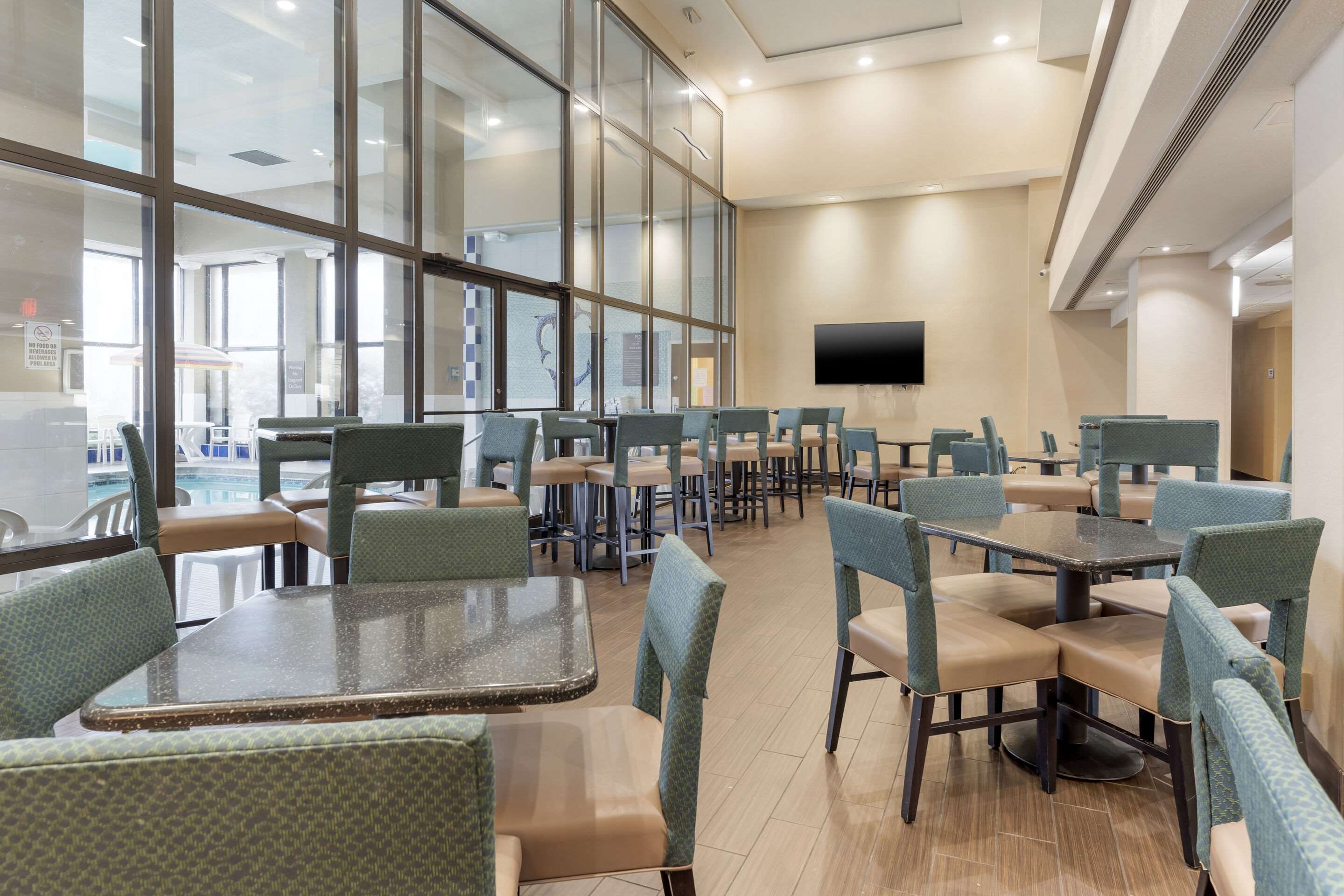 Breakfast area | Quality Inn & Suites