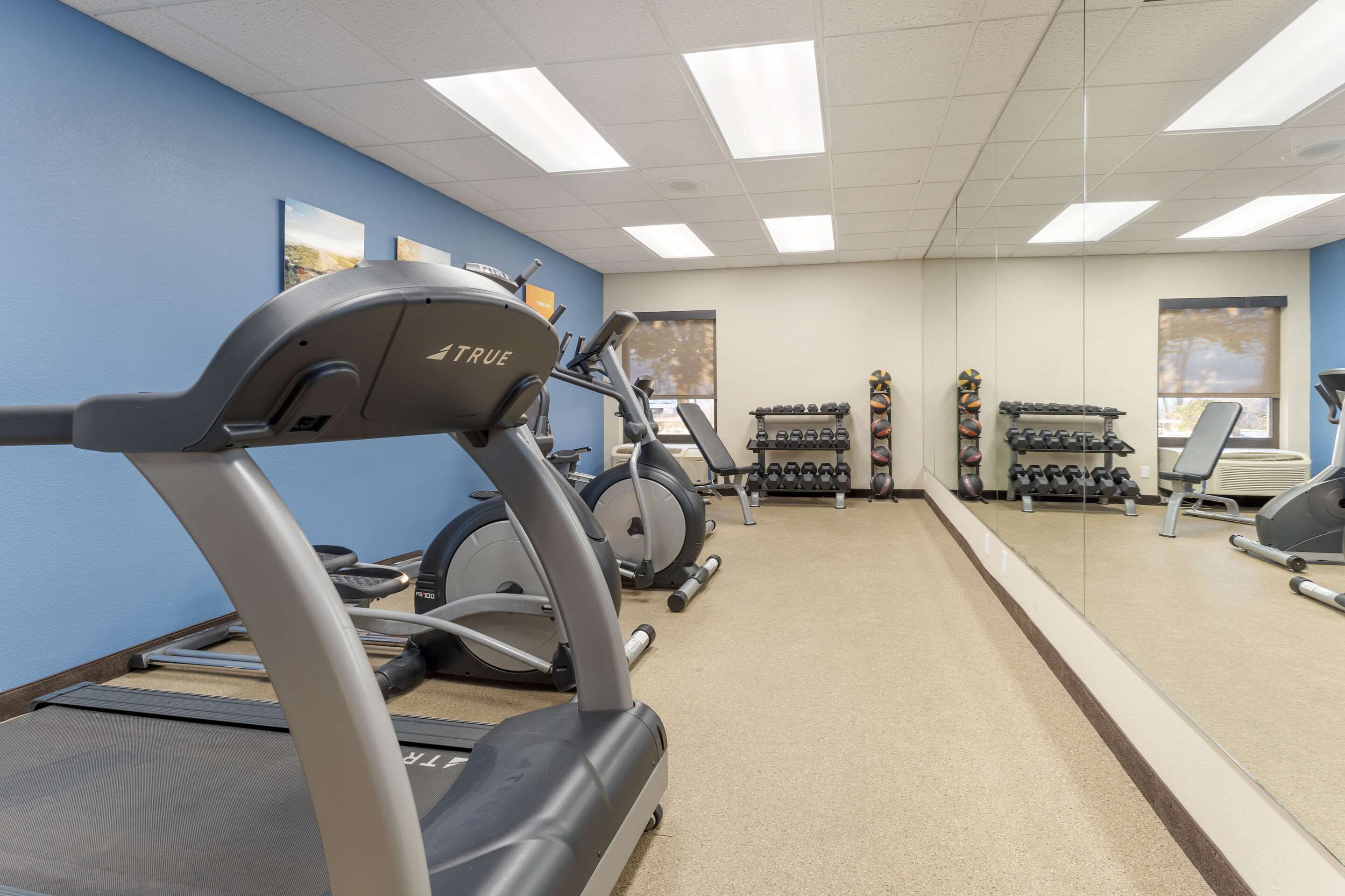 Exercise room | Quality Inn & Suites