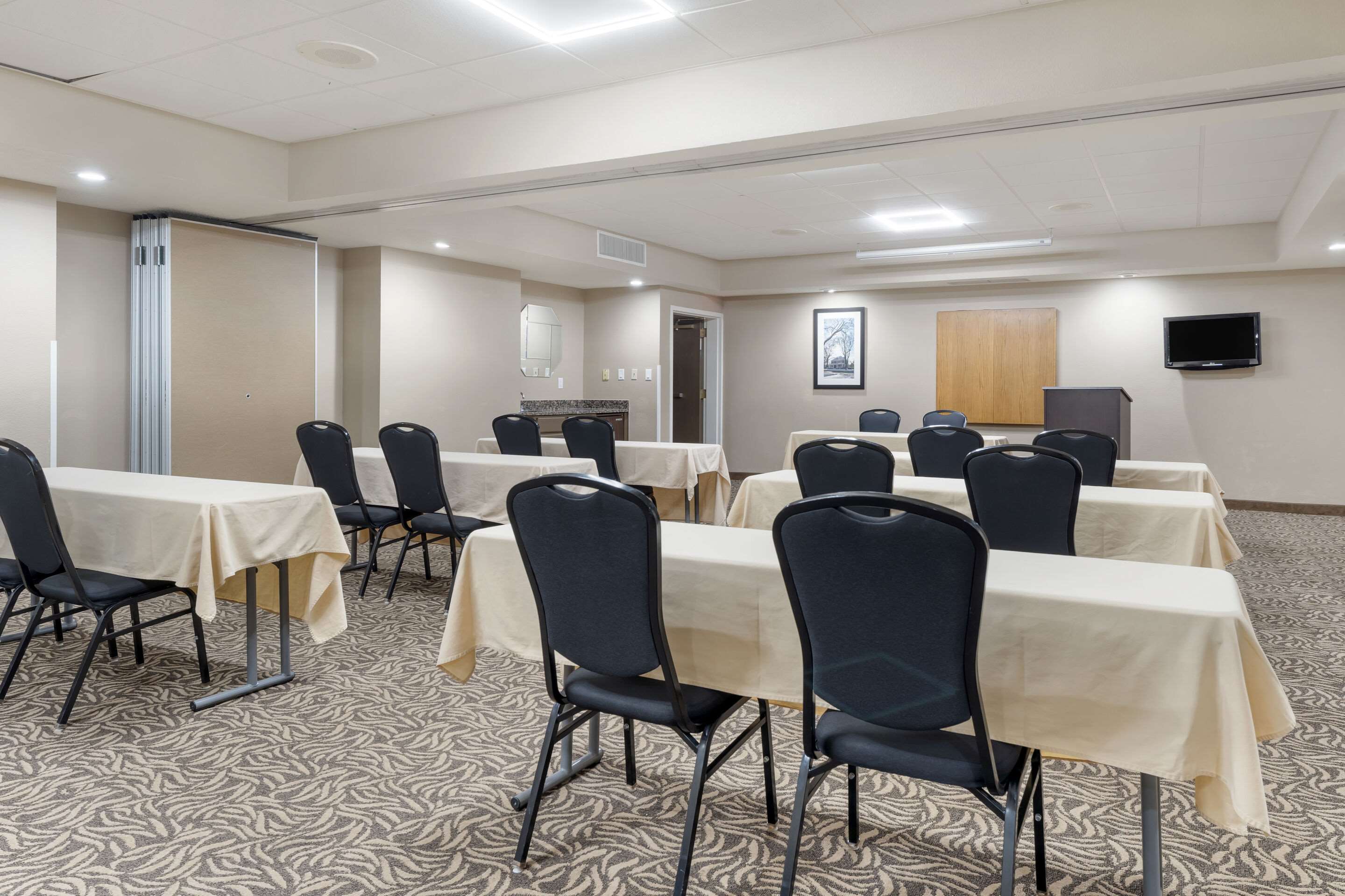 Meeting room | Quality Inn & Suites