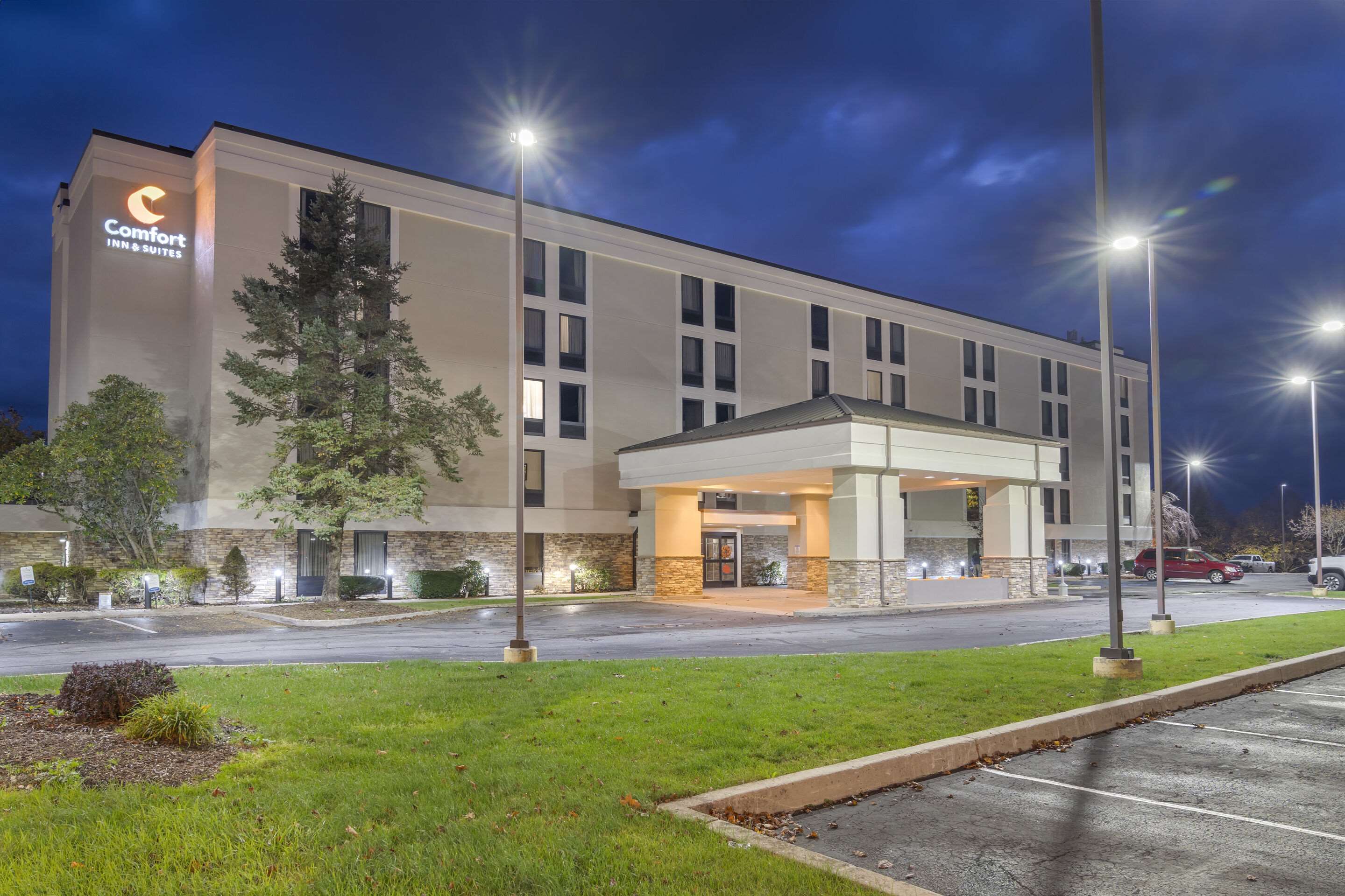 Hotel exterior | Quality Inn & Suites