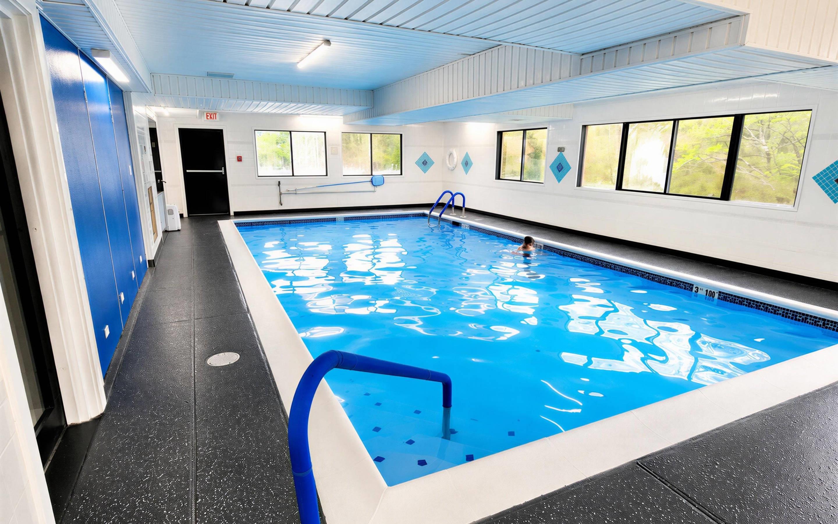 Indoor pool | Quality Inn & Suites - Gettysburg