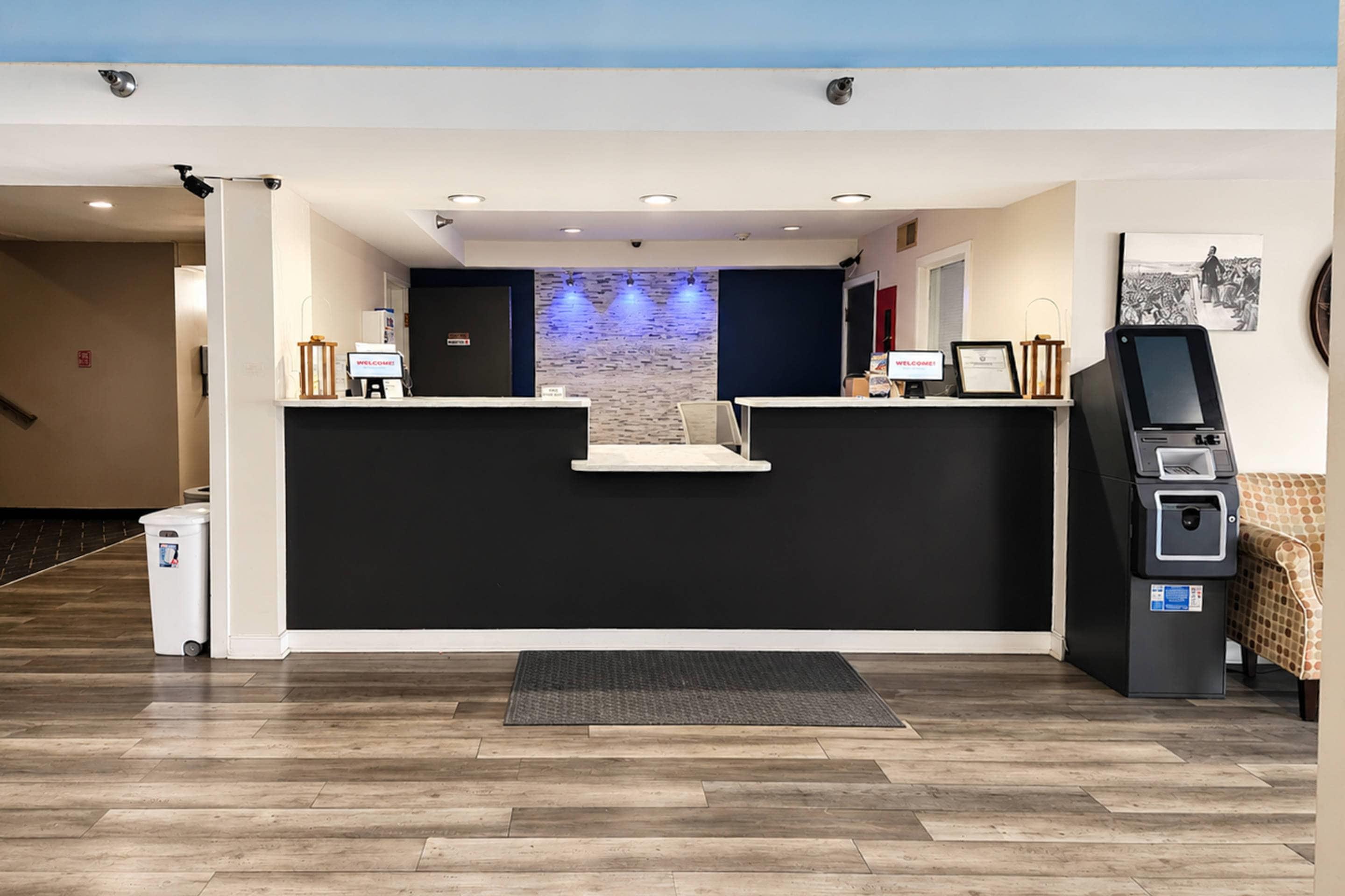 Front desk | Quality Inn & Suites - Gettysburg