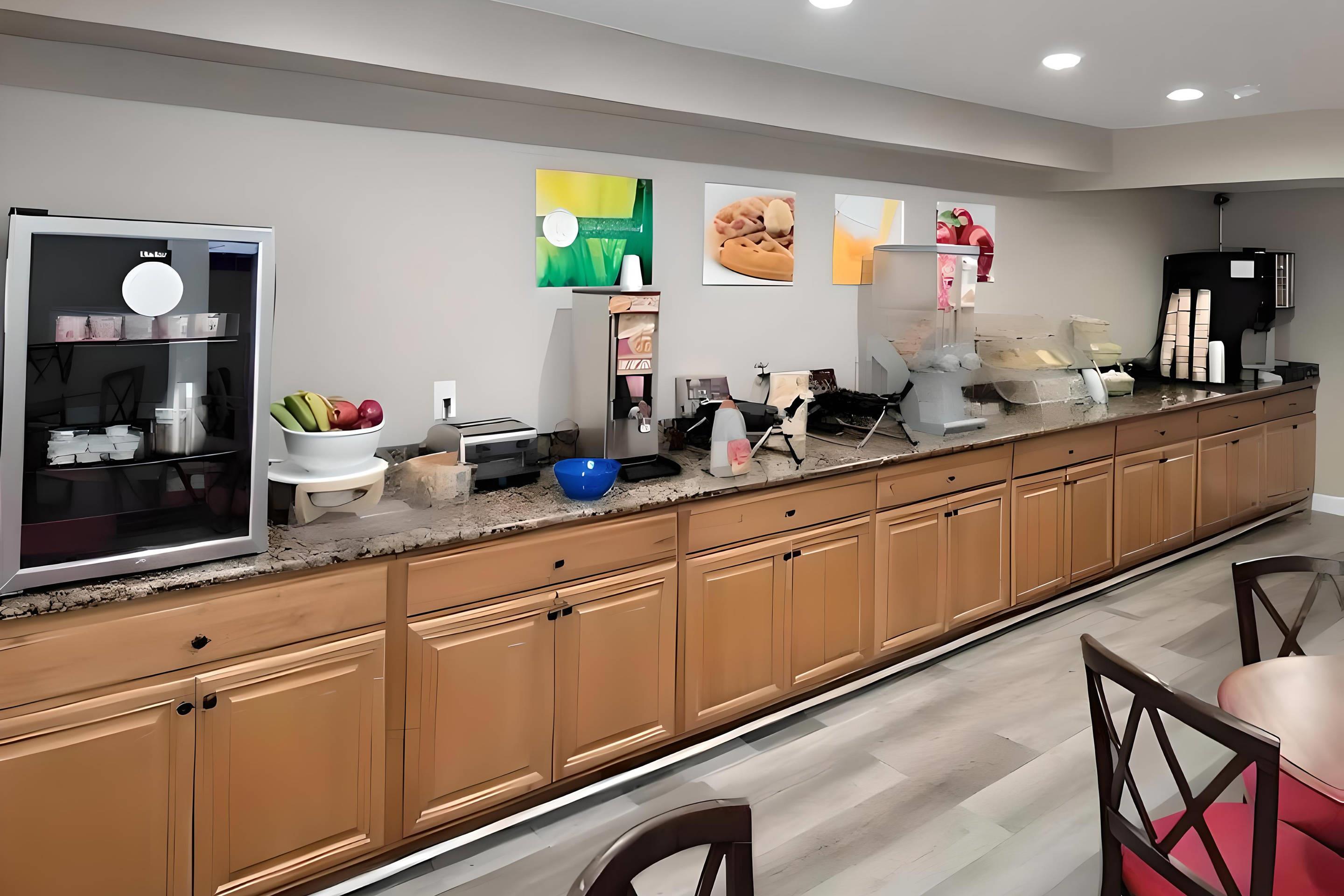 Breakfast area | Quality Inn & Suites - Gettysburg