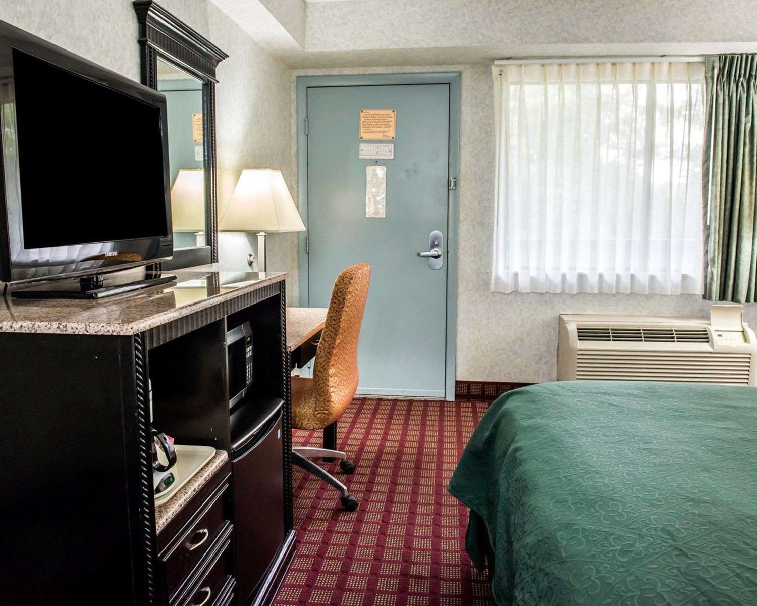 Quality Inn Suites Gibsonia Pa See Discounts