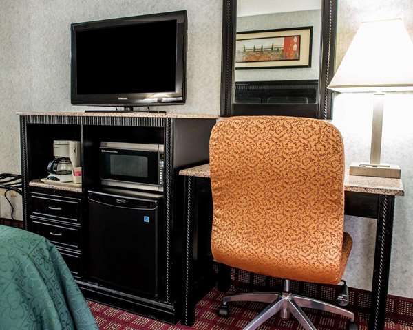  - Quality Inn & Suites Gibsonia - I-76, Exit 39