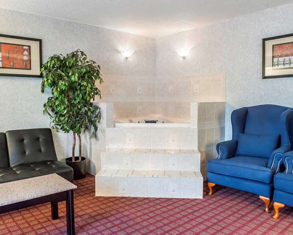  - Quality Inn & Suites Gibsonia - I-76, Exit 39