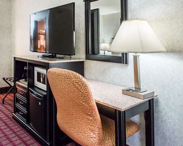 Suite - Quality Inn & Suites Gibsonia - I-76, Exit 39