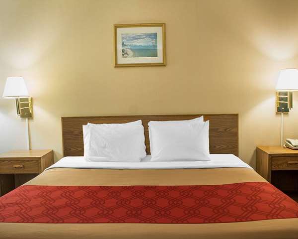  - Econo Lodge Drums - I-80, Exit 262