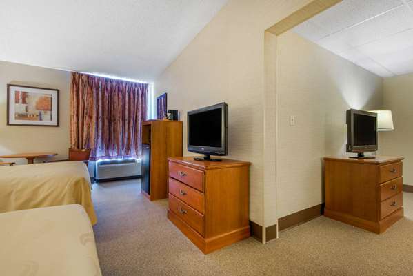 Suite - Quality Inn & Suites Mansfield