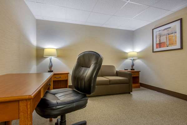 Suite - Quality Inn & Suites Mansfield