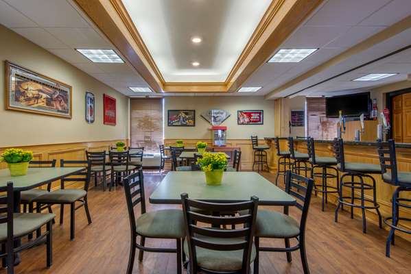 Bar - Quality Inn & Suites Mansfield