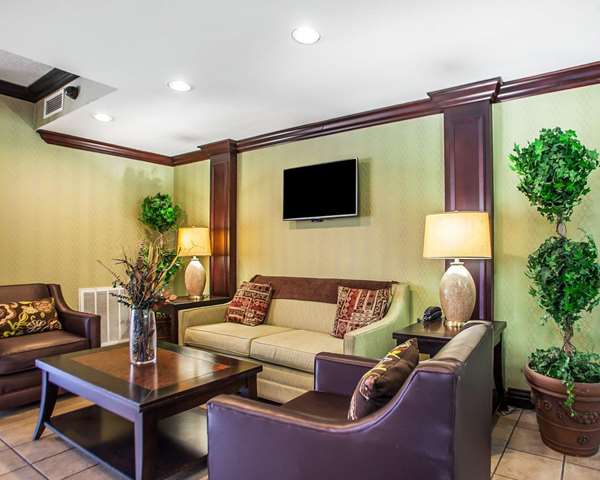  - Comfort Inn West Allentown - I-78, Exit 49