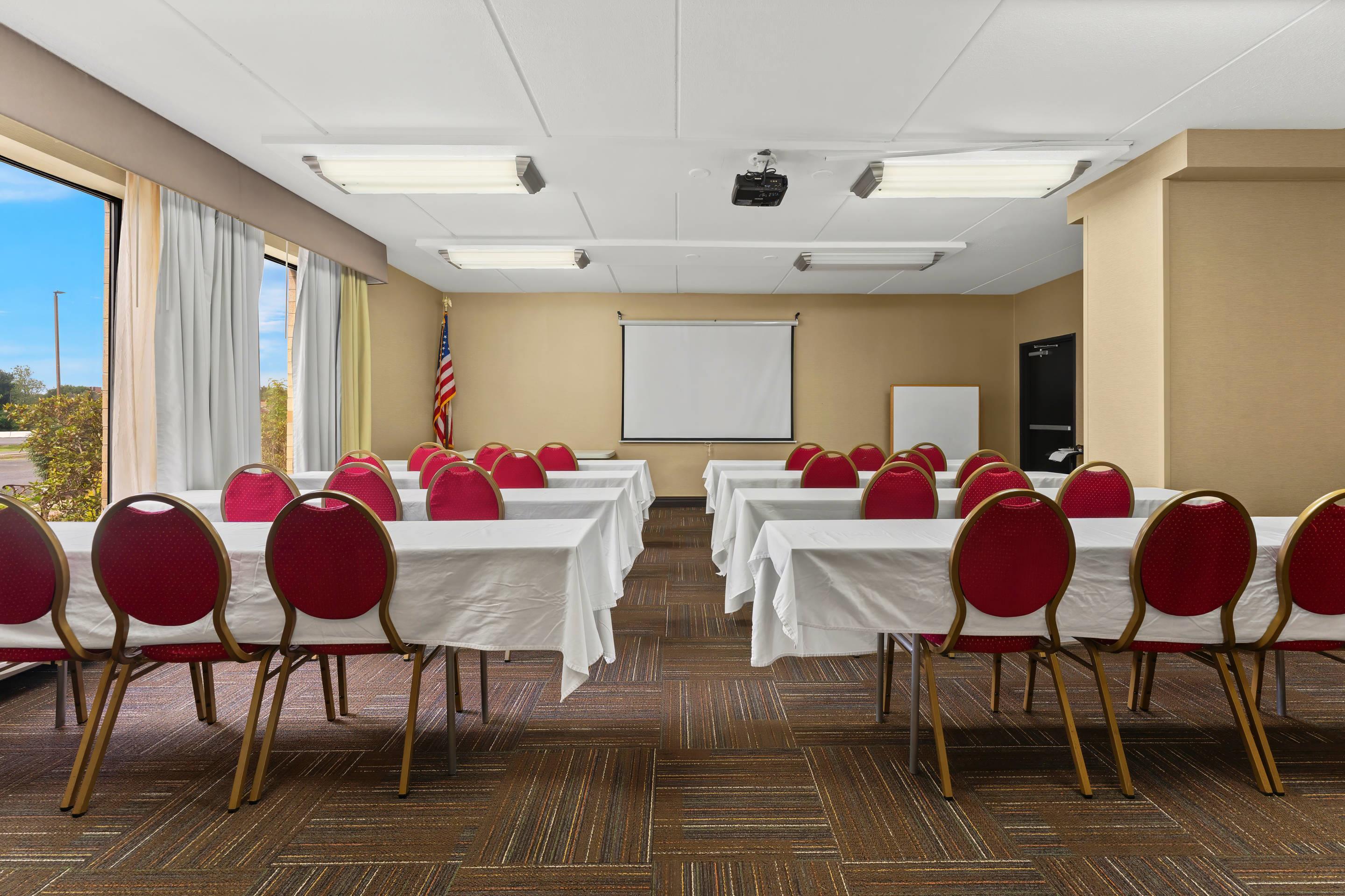 Meeting room | Comfort Inn Lehigh Valley West - Allentown