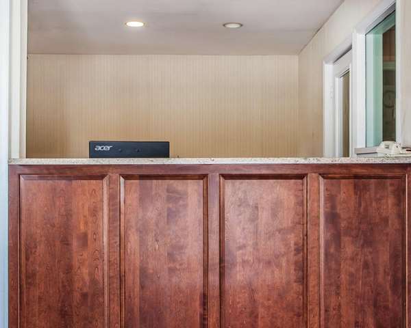  - Econo Lodge Douglassville