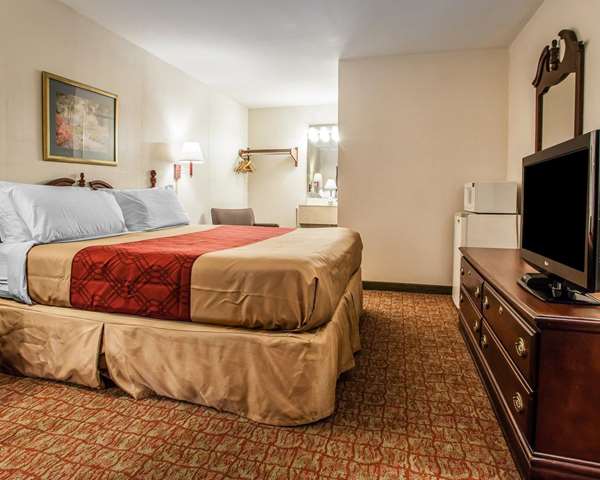  - Econo Lodge Douglassville
