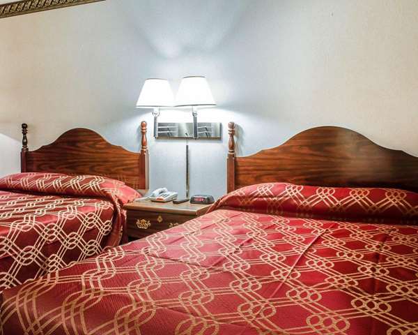  - Econo Lodge Frackville