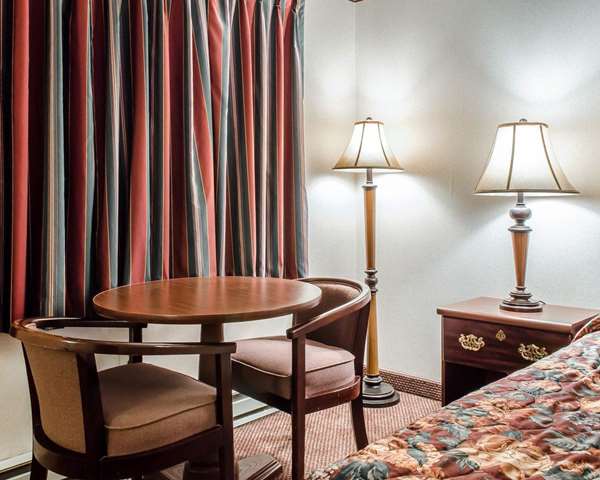  - Econo Lodge Frackville