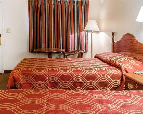  - Econo Lodge Frackville