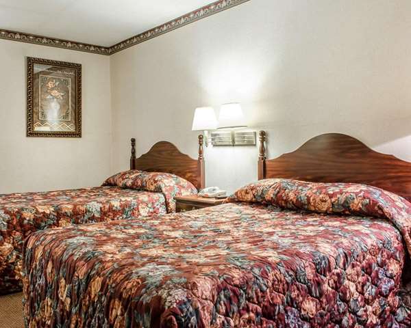  - Econo Lodge Frackville