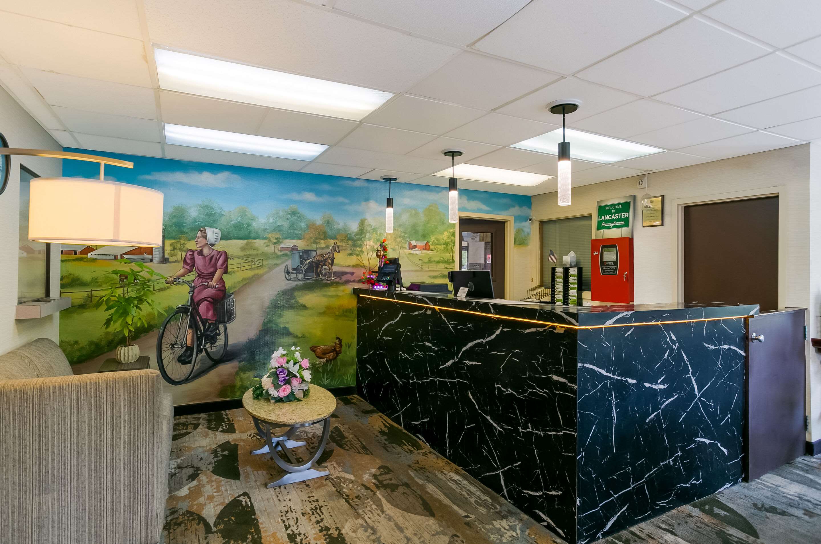 Front desk | Econo Lodge Amish Country