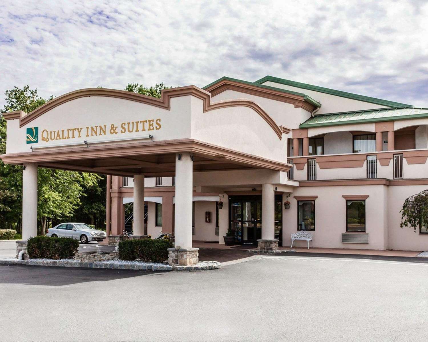 Quality Inn & Suites Quakertown I476, Exit 44, PA See Discounts