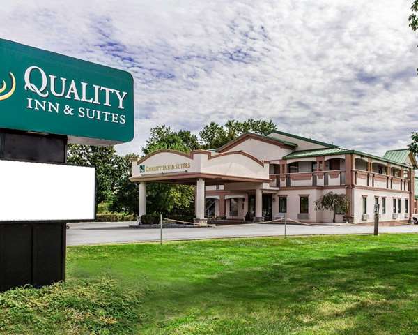 Exterior view - Quality Inn & Suites Quakertown - I-476, Exit 44