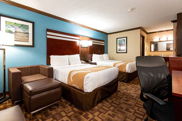  - Quality Inn & Suites Quakertown - I-476, Exit 44