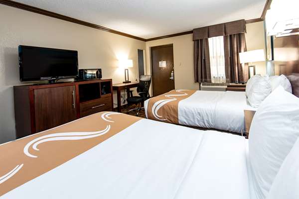  - Quality Inn & Suites Quakertown - I-476, Exit 44