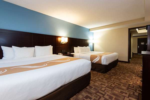 - Quality Inn & Suites Quakertown - I-476, Exit 44