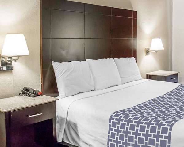  - Econo Lodge Scranton - I-81, Exit 182