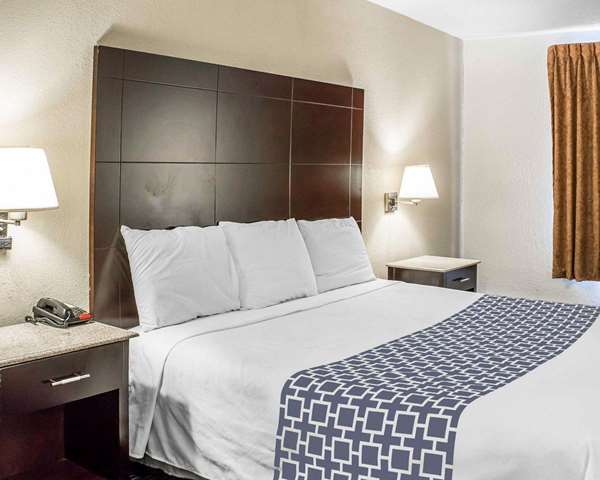  - Econo Lodge Scranton - I-81, Exit 182