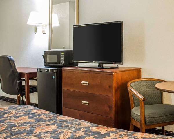 Suite - Econo Lodge Scranton - I-81, Exit 182