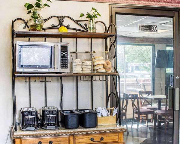 Amenities - Econo Lodge Scranton - I-81, Exit 182