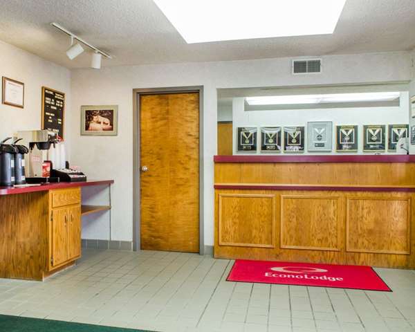  - Econo Lodge Mifflintown